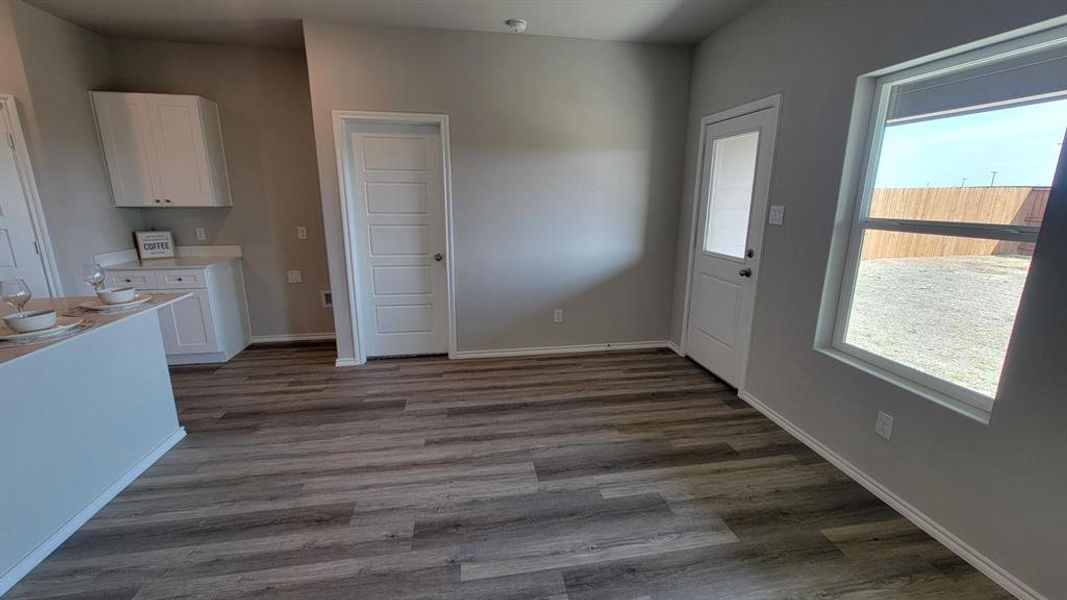 Spacious, unfurnished interior of a new home in Longhorn Estates, Fort Worth (Image 15).