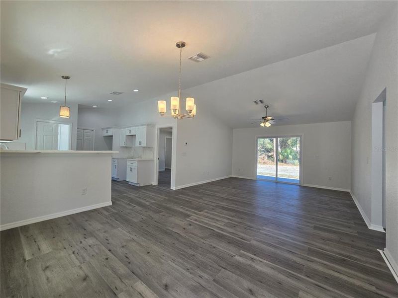 Spacious, unfurnished interior of a new home in , Ocklawaha (Image 10).
