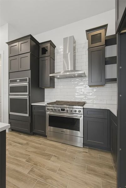 Representative furnished interior of a home built from the Oliver 2015 S TLT by Saratoga Homes in Lakeside at Tessera on Lake Travis, Lago Vista (Image 10).