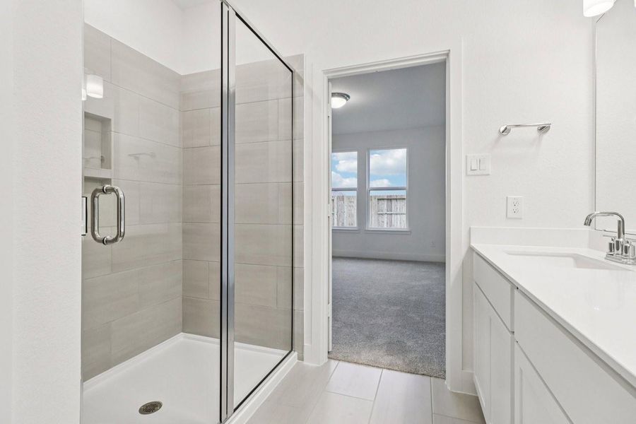 21514 Berry Crest Ln Primary Shower