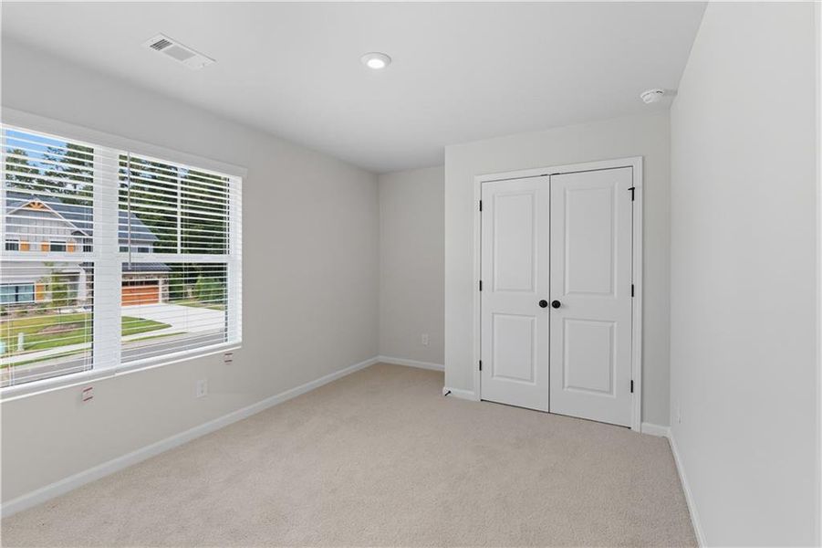 Spacious, unfurnished interior of a new home in Meadow Pines, Dallas (Image 12).