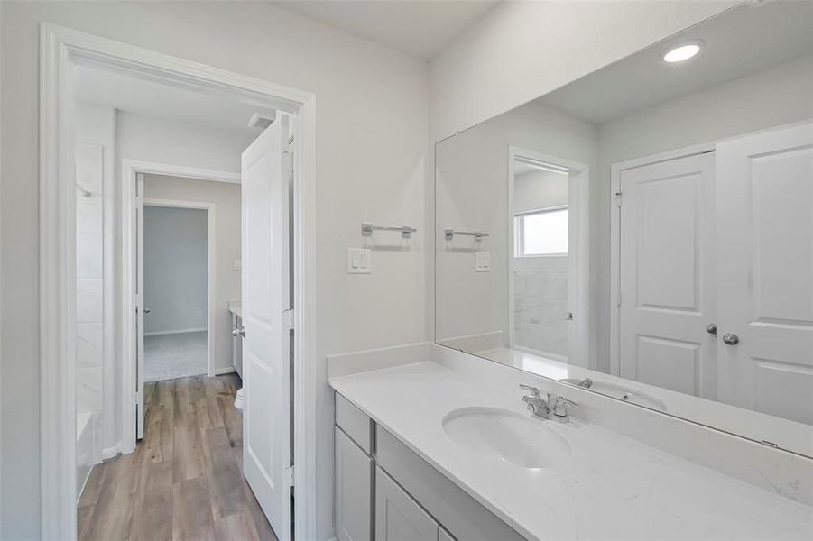 Furnished interior view inside a new home in Sierra Vista, Rosharon (Image 27). Furnished interior view inside a new home in Sierra Vista, Rosharon (Image 27).