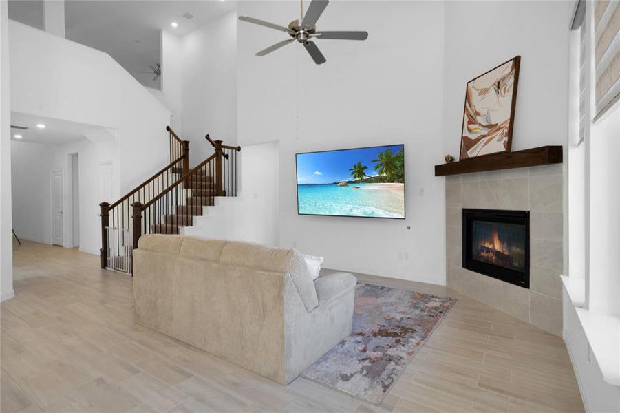 Furnished interior view inside a new home in Northlake Estates, Little Elm (Image 12). Furnished interior view inside a new home in Northlake Estates, Little Elm (Image 12).