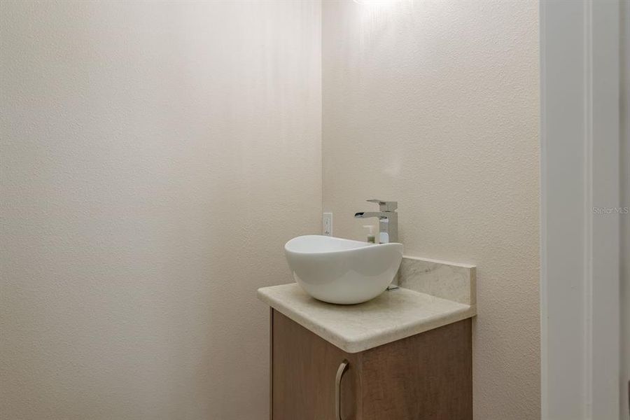 Furnished interior view inside a new home in , Tarpon Springs (Image 8).