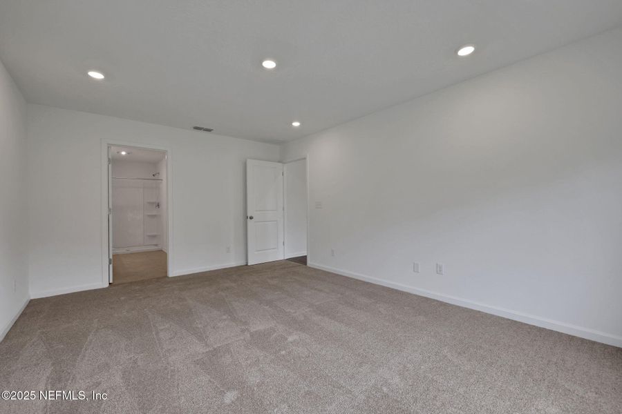 Spacious, unfurnished interior of a new home in Wilford Oaks, Orange Park (Image 23). Spacious, unfurnished interior of a new home in Wilford Oaks, Orange Park (Image 23).