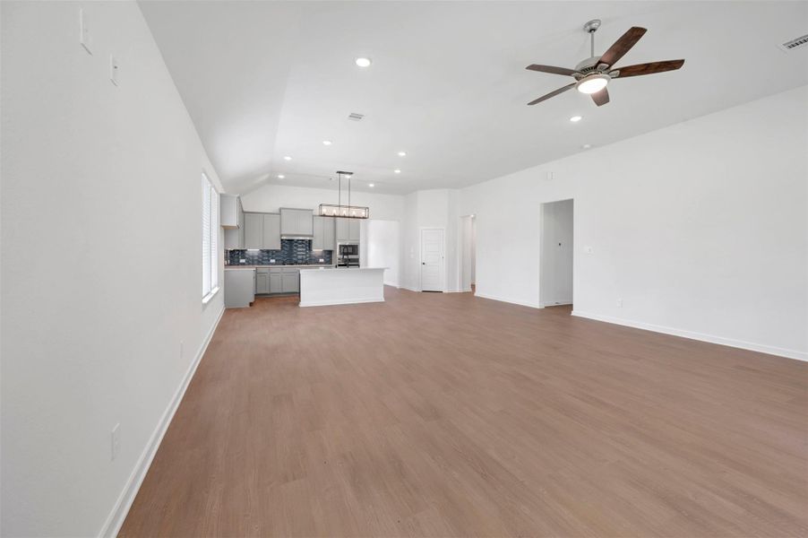Spacious, unfurnished interior of a new home in Lone Star Landing, Montgomery (Image 44). Spacious, unfurnished interior of a new home in Lone Star Landing, Montgomery (Image 44).