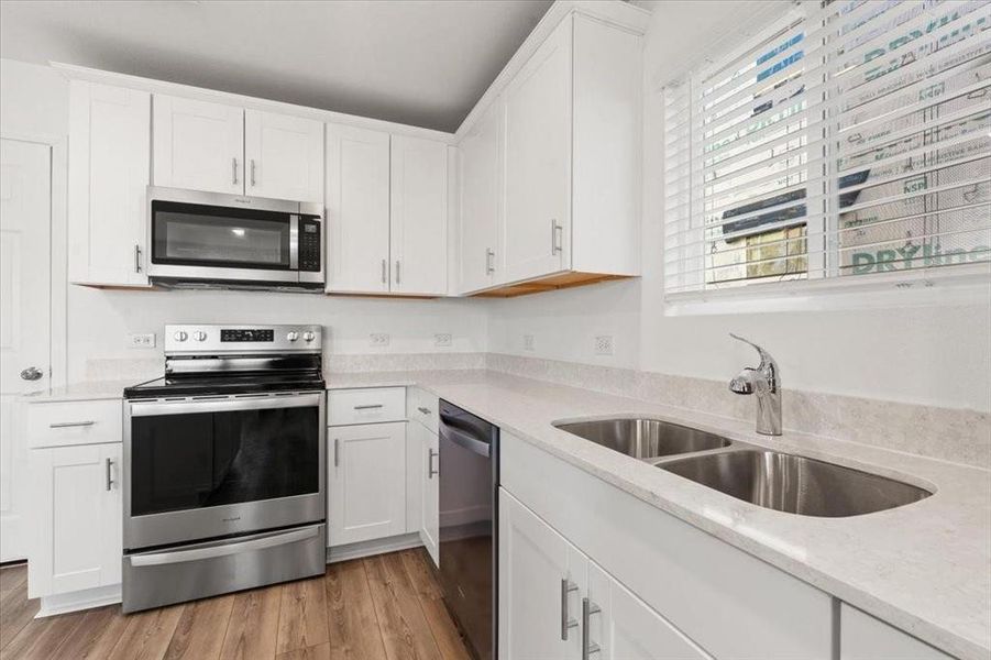 Furnished interior view inside a new home in Lake Meadow, Princeton (Image 7).