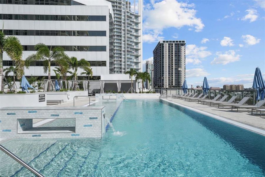 Condo located in St. Petersburg, FL showcasing its design and architecture (Image 25). Condo located in St. Petersburg, FL showcasing its design and architecture (Image 25).