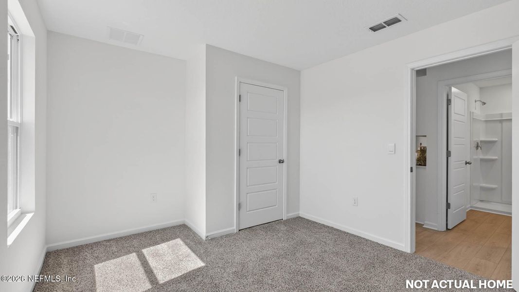 Spacious, unfurnished interior of a new home in The Arbors, Jacksonville (Image 26).