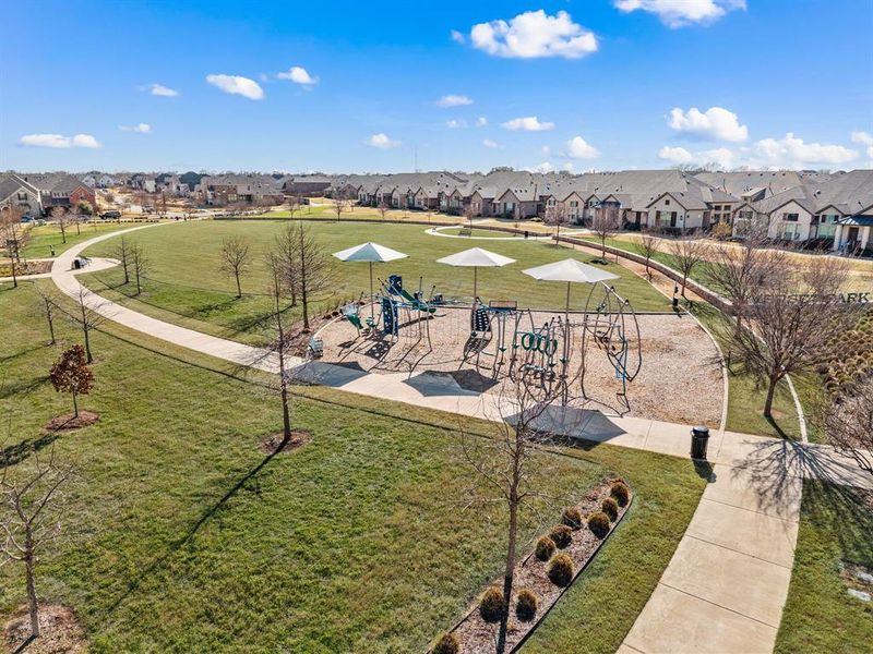 Community amenities in , Garland (Image 28).