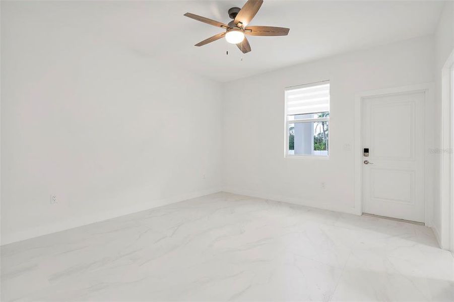 Spacious, unfurnished interior of a new home in , North Port (Image 22).