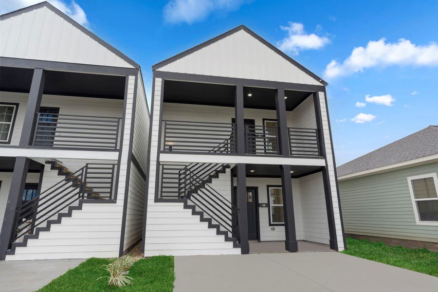 Front exterior of a new home in , Houston, TX, highlighting curb appeal (Image 20).