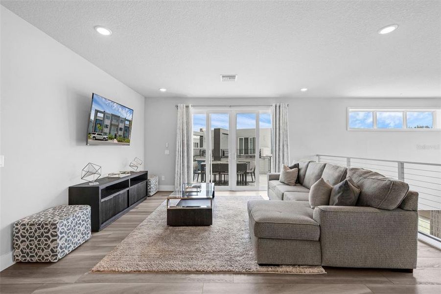 Furnished interior view inside a new home in , Kissimmee (Image 18).