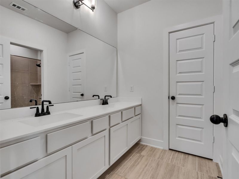 Furnished interior view inside a new home in Cross Creek West, Fulshear (Image 17).