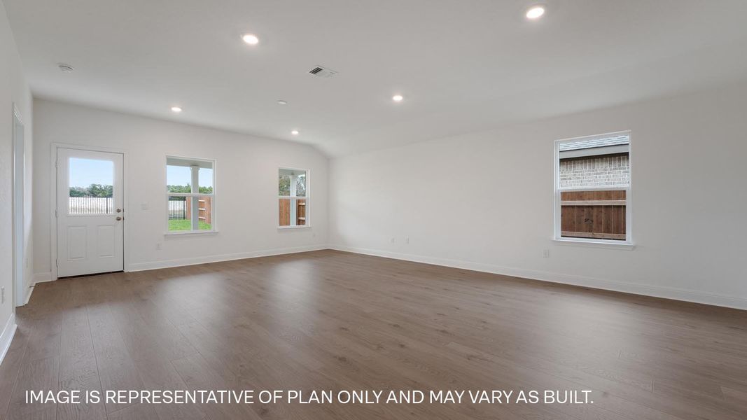 Spacious, unfurnished interior of a new home in Riverview, Georgetown (Image 9).