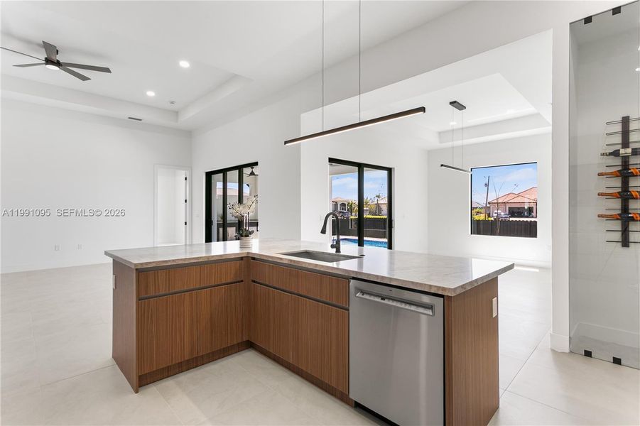 A 36-bottle WINE STORAGE adds a REFINED TOUCH! A 36-bottle WINE STORAGE adds a REFINED TOUCH!