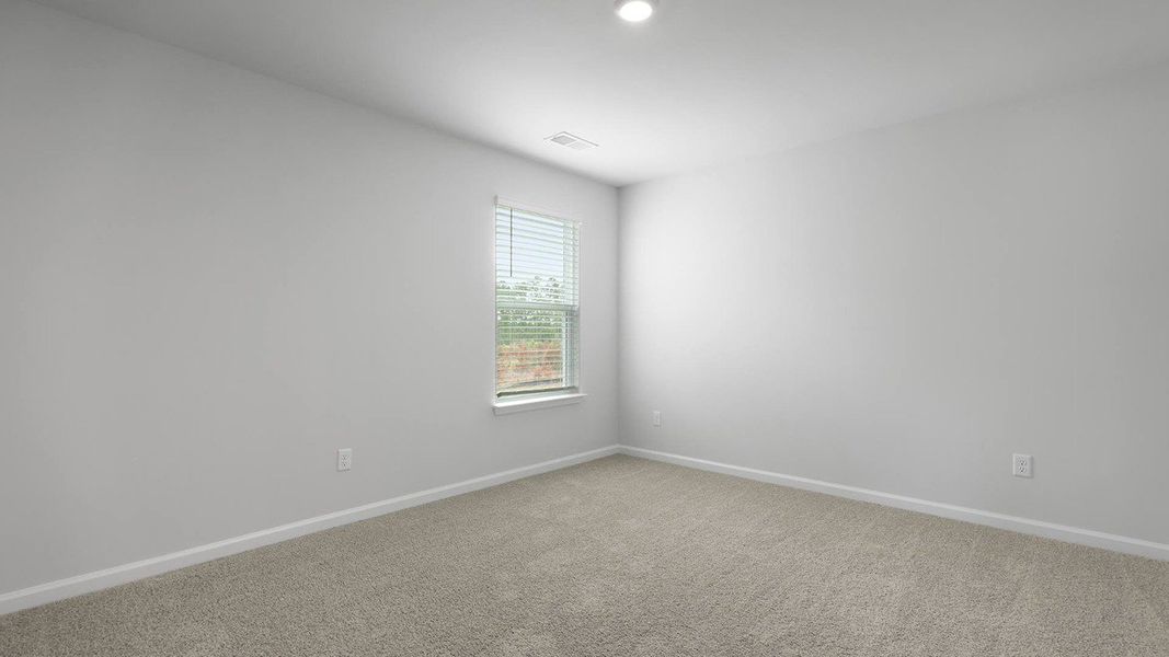Spacious, unfurnished interior of a new home in Carolina Groves, Moncks Corner (Image 17).