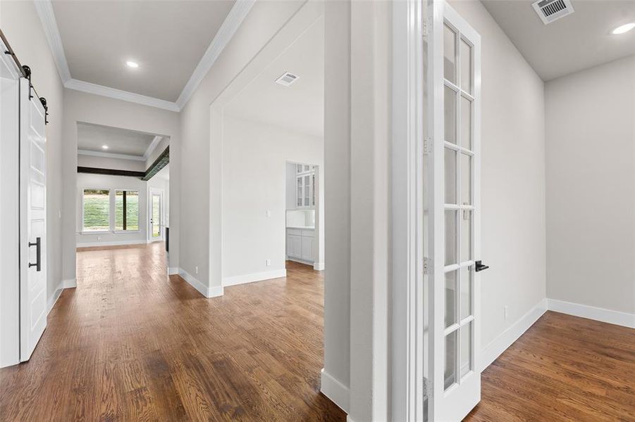 Spacious, unfurnished interior of a new home in King Crossing Estates, Van Alstyne (Image 23). Spacious, unfurnished interior of a new home in King Crossing Estates, Van Alstyne (Image 23).
