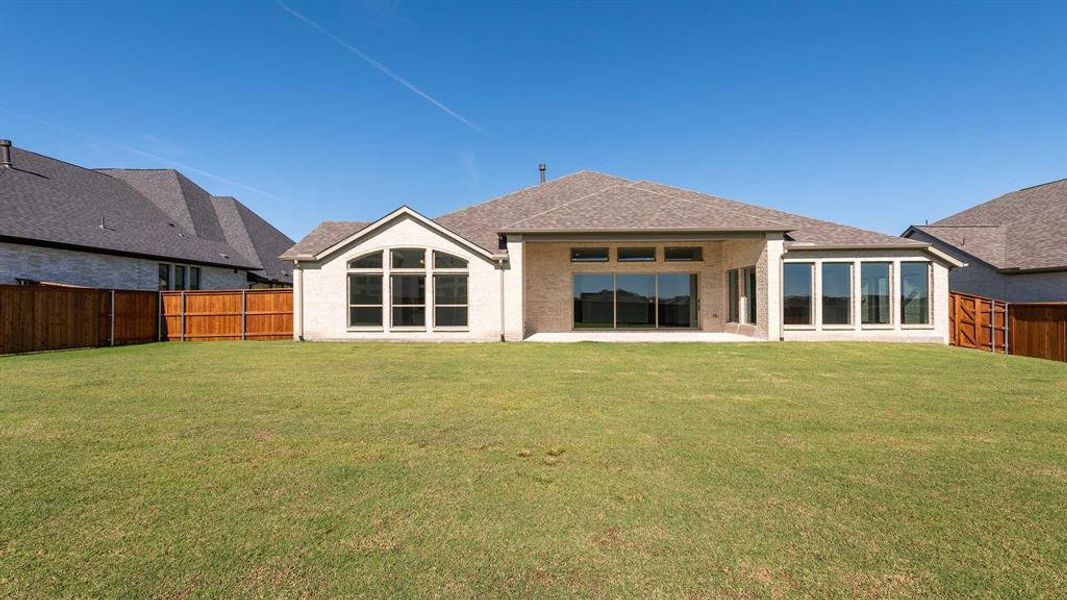Exterior details and patio area of a home in Somerset Park 80', Rockwall (Image 2).