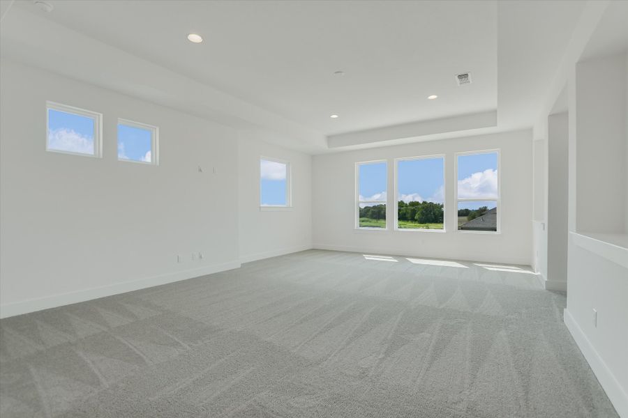 Representative unfurnished interior of a home built from the Vanderpool II by Giddens Homes in Whispering Wind, Bertram (Image 77).