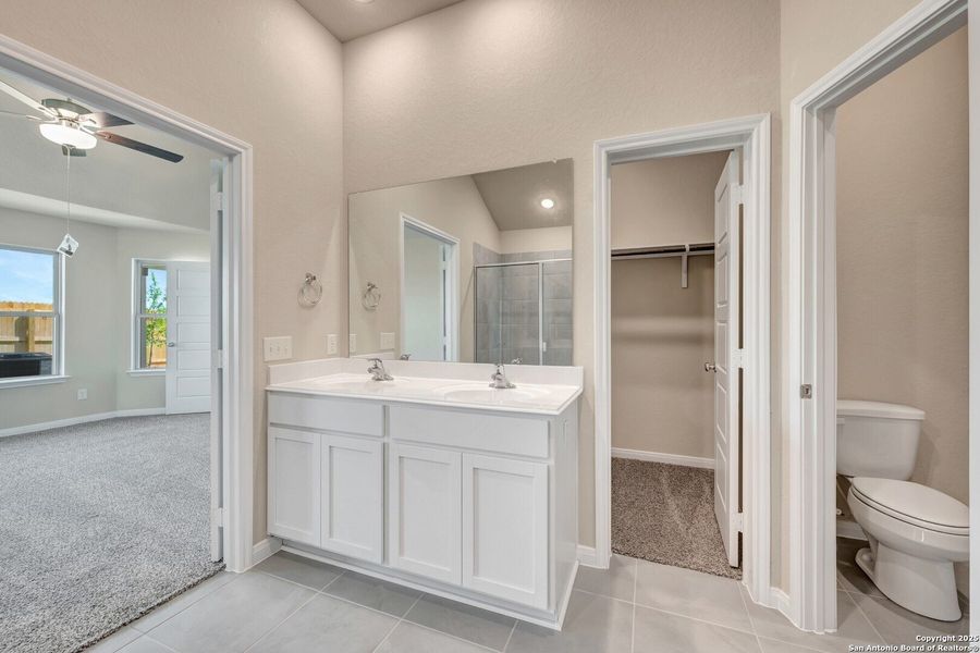 Furnished interior view inside a new home in Park Place, New Braunfels (Image 16).