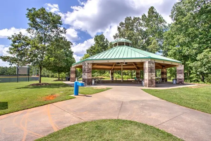 Community amenities in , Sugar Hill (Image 16).