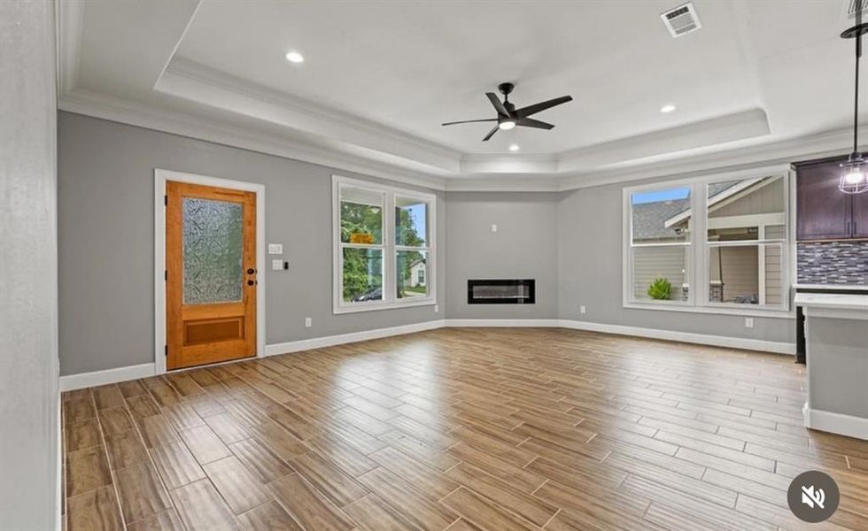 Spacious, unfurnished interior of a new home in , Fort Worth (Image 8).
