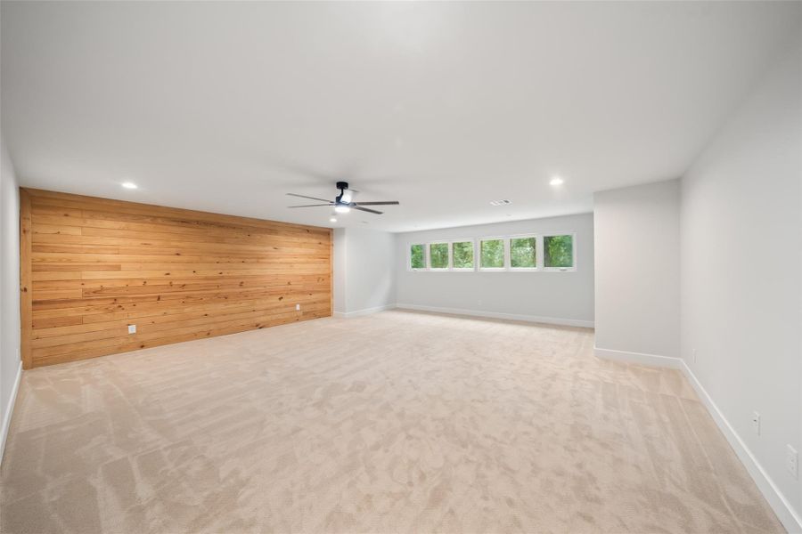 Spacious, unfurnished interior of a new home in , Willis (Image 36).