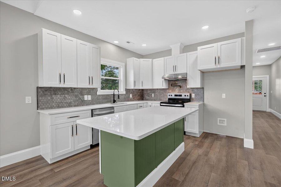 19-405 S Brevard St-19