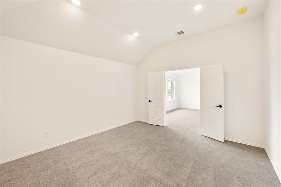 Spacious, unfurnished interior of a new home in Creekview Meadows, Pilot Point (Image 27). Spacious, unfurnished interior of a new home in Creekview Meadows, Pilot Point (Image 27).