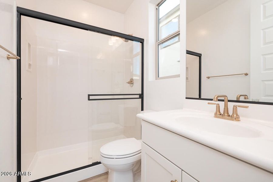 Tri Pointe Waterston Central 114 - Bathr