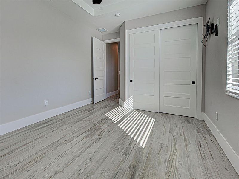 Spacious, unfurnished interior of a new home in , North Port (Image 22).