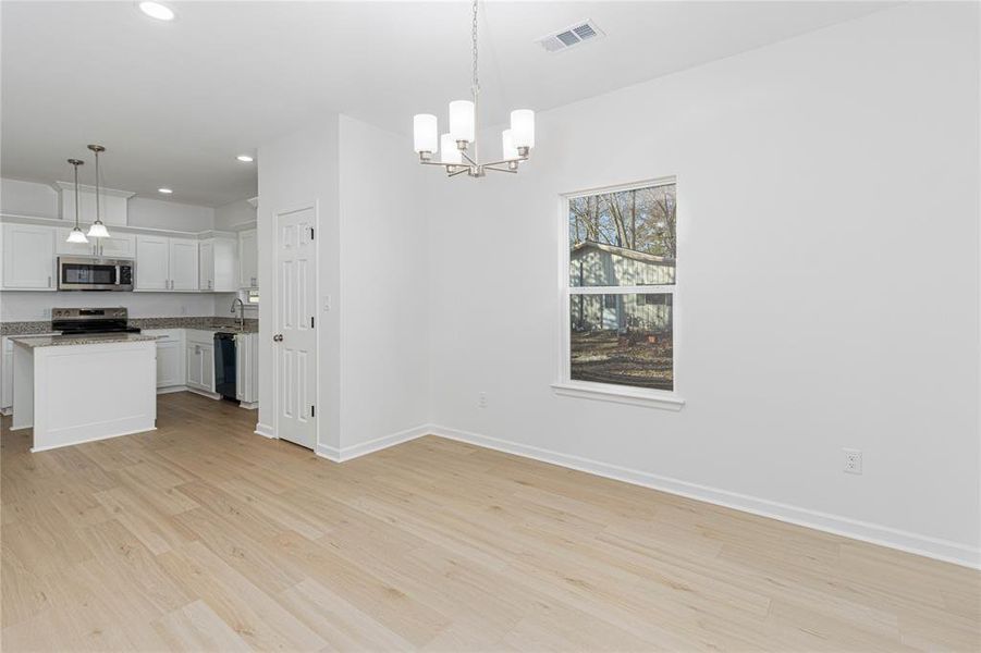 Spacious, unfurnished interior of a new home in , Winona (Image 11).