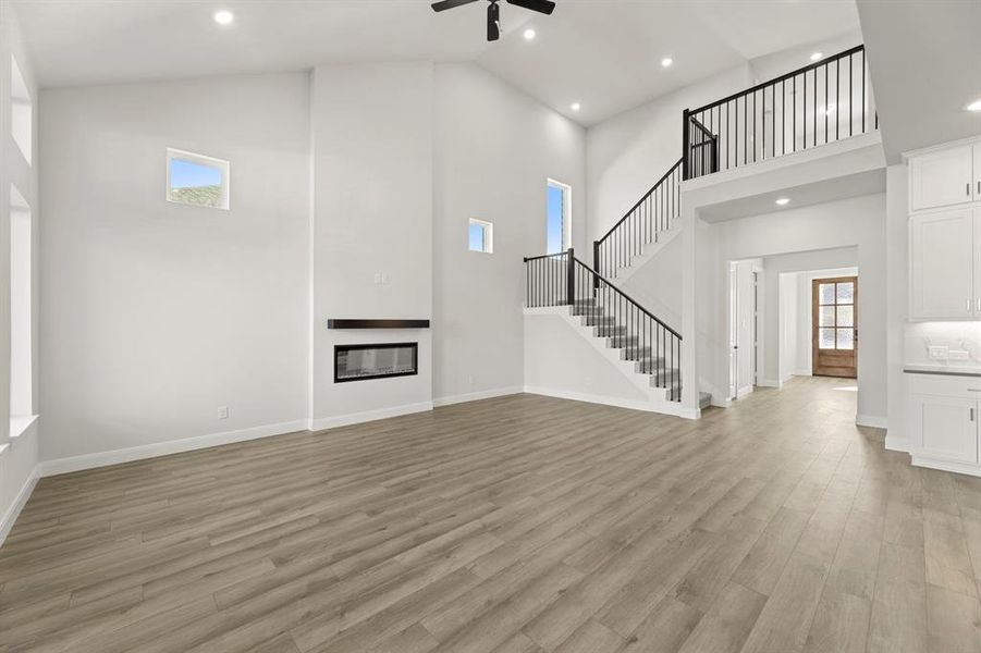 7_08. 912 Firewood - Family (2)