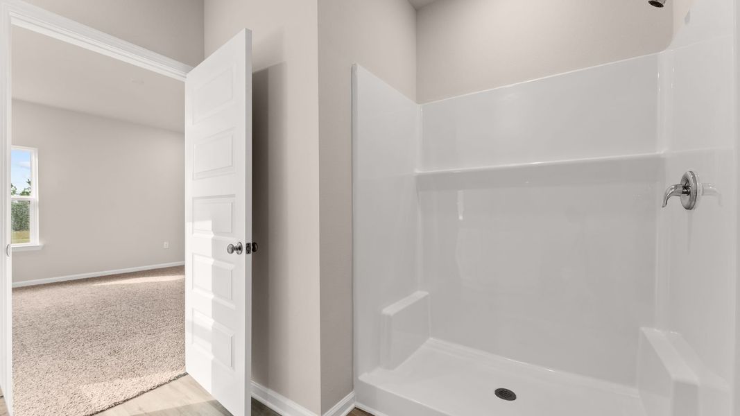 Spacious, unfurnished interior of a new home in Liberty, Panama City (Image 24).