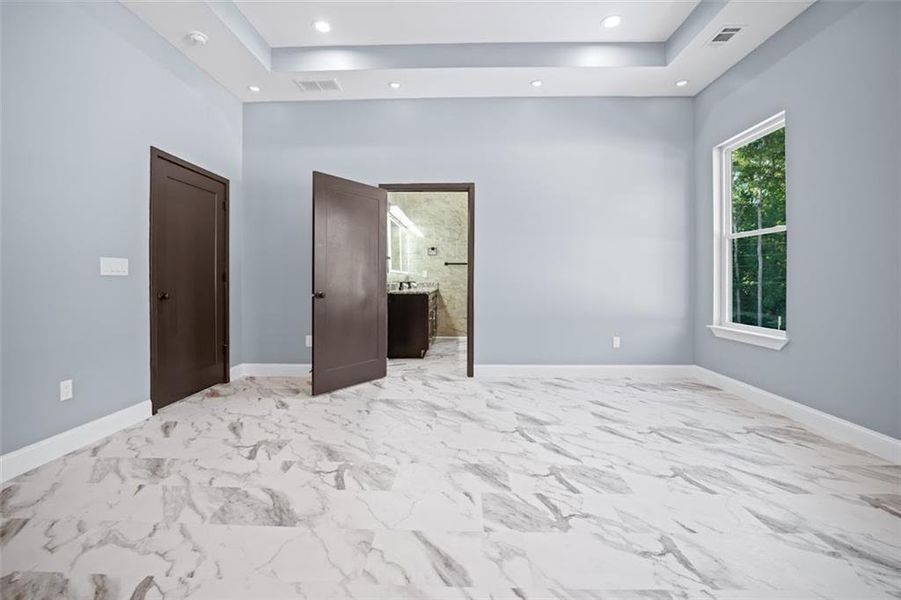 Spacious, unfurnished interior of a new home in , Grayson (Image 40).