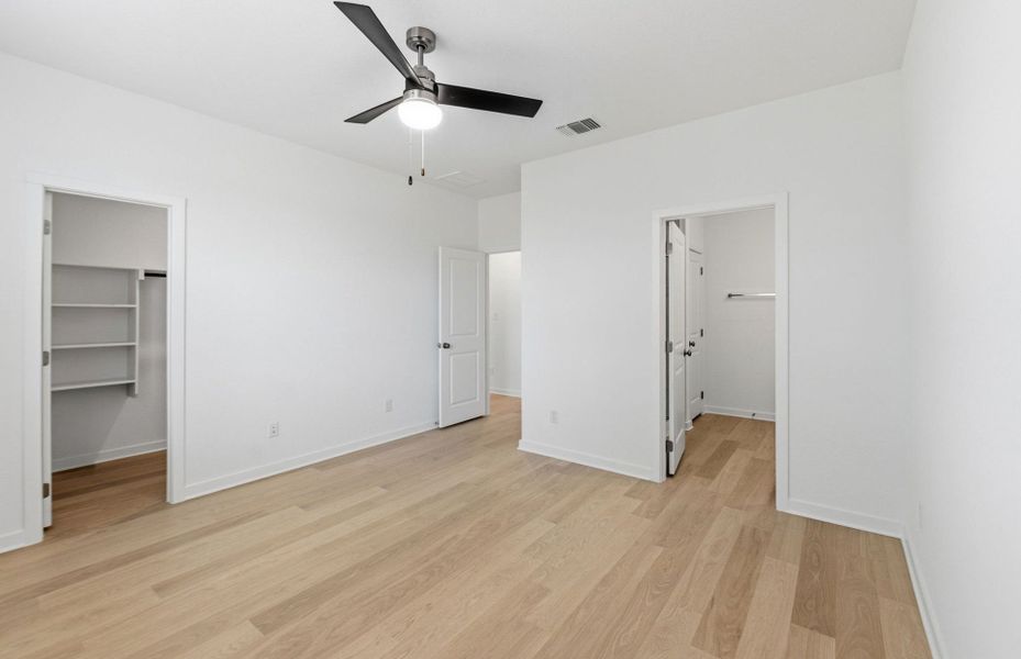 Spacious, unfurnished interior of a new home in La Cima, San Marcos (Image 27).