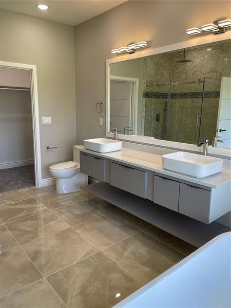 Furnished interior view inside a new home in , Davenport (Image 10).