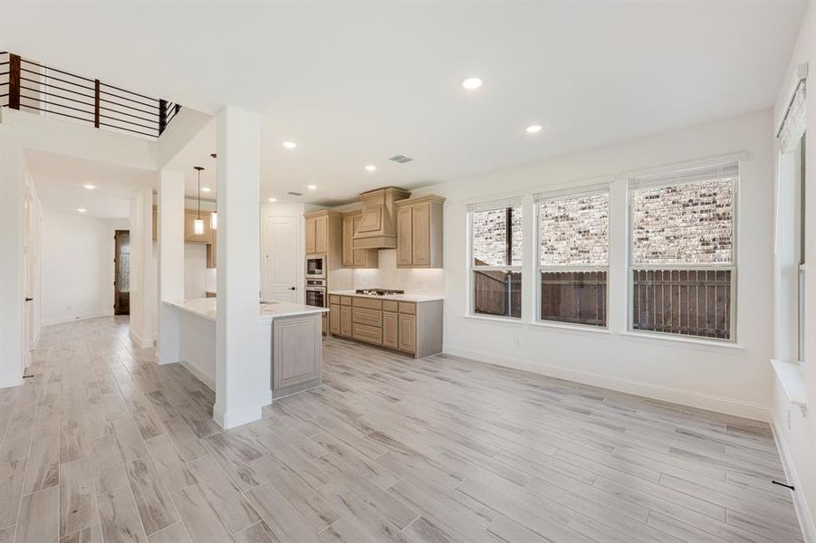 Spacious, unfurnished interior of a new home in Eagle Glen 50, Alvarado (Image 24).