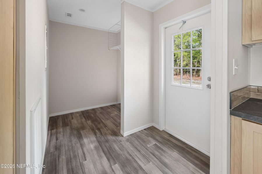Spacious, unfurnished interior of a new home in , Starke (Image 24).