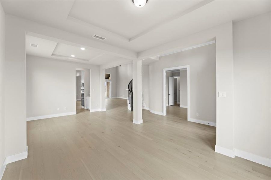 06. 9916 Polo Pitch - Living (2)