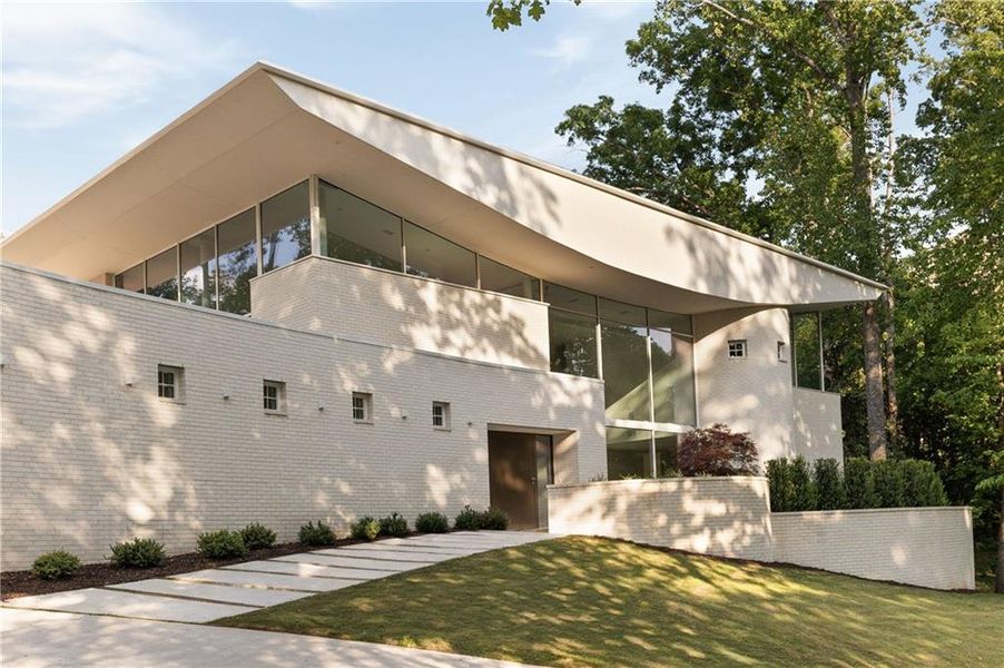 Image 78 of a home in .