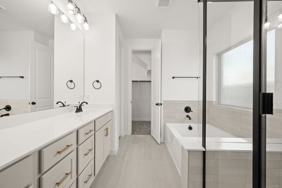 Furnished interior view inside a new home in Treeline, Justin (Image 13).