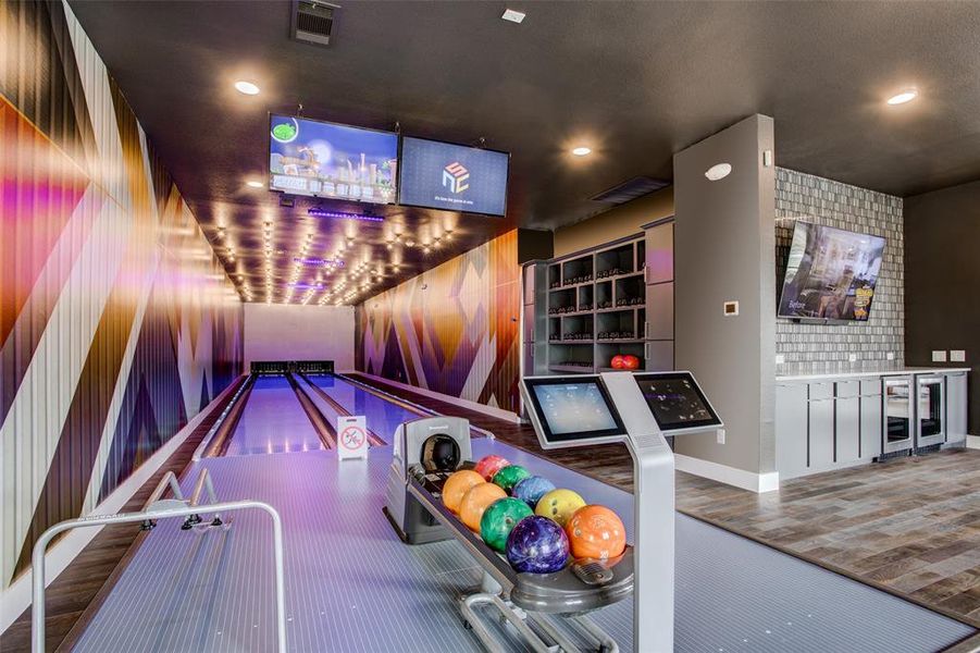 Community amenities in SoHo Square, Dallas (Image 28).