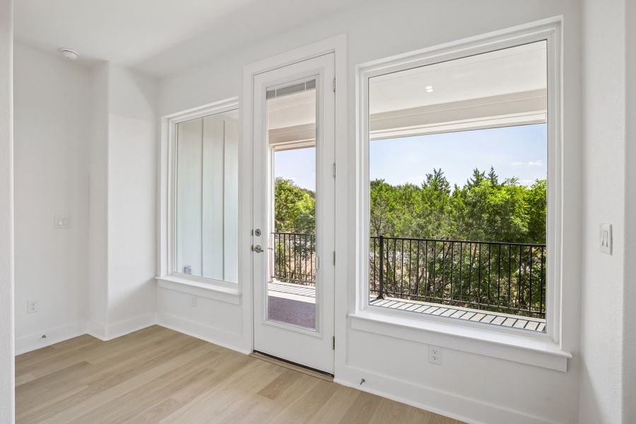 Spacious, unfurnished interior of a new home in Foxfield, Austin (Image 28).