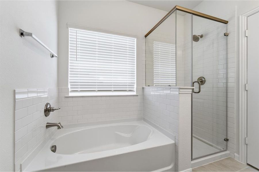 Furnished interior view inside a new home in Saddlebrook Estates, Waxahachie (Image 4).