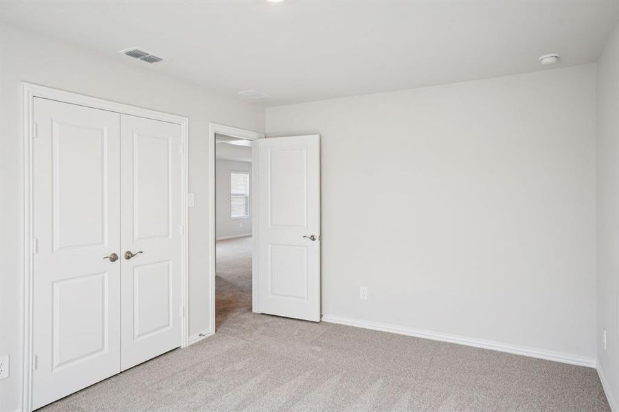 Photo is not of the actual home, but is an inspirational photo of builder’s model home and may depict options, furnishings, and/or decorator features that are not included. Photo is not of the actual home, but is an inspirational photo of builder’s model home and may depict options, furnishings, and/or decorator features that are not included.