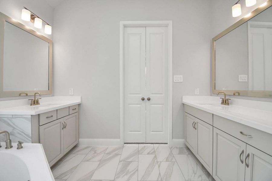 Furnished interior view inside a new home in Timber Hollow: Heritage Collection, Magnolia (Image 9). Furnished interior view inside a new home in Timber Hollow: Heritage Collection, Magnolia (Image 9).