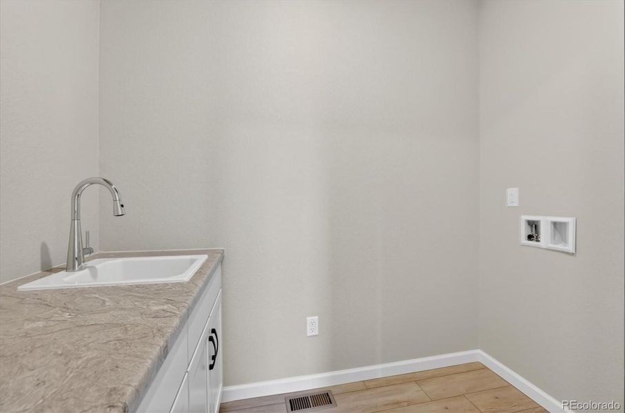 Spacious, unfurnished interior of a new home in , Littleton (Image 22).