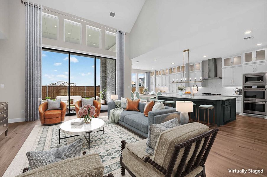 Family Room/Kitchen Family Room/Kitchen